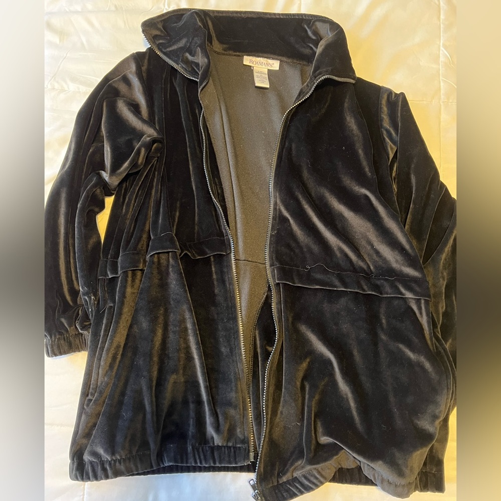 Women’s Roaman’s Velour Zip Up Sweatshirt Black - Picture 1 of 6